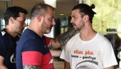 STANKOVIĆ PORUČIO DRAGOVIĆU DA SE UGOJIO: Ekspresno mu odgovorio - može u duel (VIDEO) STANKOVIĆ PORUČIO DRAGOVIĆU DA SE UGOJIO: Ekspresno mu odgovorio - može u duel (VIDEO)