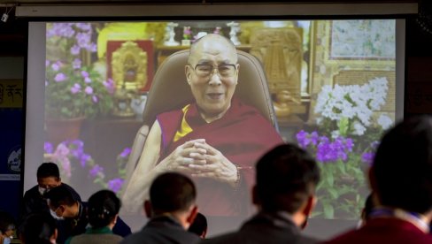 DALAJ LAMA PROSLAVIO 86. ROĐENDAN: Posebnu zahvalnost uputio Indiji (FOTO) DALAJ LAMA PROSLAVIO 86. ROĐENDAN: Posebnu zahvalnost uputio Indiji (FOTO)