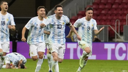 KLASIK JUŽNOAMERIČKOG FUDBALA (NEDELJA, 2.00) IZMEĐU BRAZILA I ARGENTINE ODLUČIVAĆE O PRVAKU KOPA AMERIKE Mesi za prvenac, domaćin za desetku KLASIK JUŽNOAMERIČKOG FUDBALA (NEDELJA, 2.00) IZMEĐU BRAZILA I ARGENTINE ODLUČIVAĆE O PRVAKU KOPA AMERIKE Mesi za prvenac, domaćin za desetku