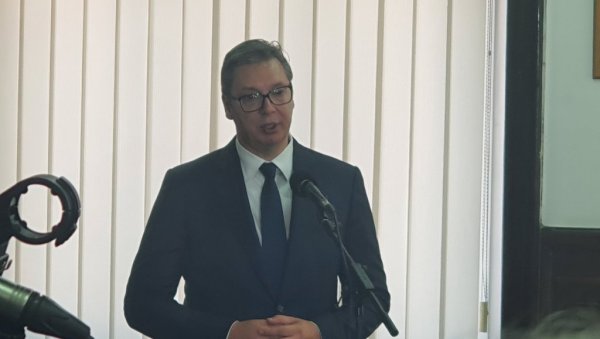 ПРЕДСЕДНИК ВУЧИЋ ЗАБРИНУТ: Расту бројеви, плашим се да ћемо пре јесени имати погоршање епидемиолошке ситуације ПРЕДСЕДНИК ВУЧИЋ ЗАБРИНУТ: Расту бројеви, плашим се да ћемо пре јесени имати погоршање епидемиолошке ситуације
