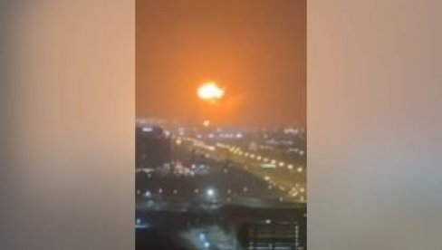 SNAŽNA EKSPLOZIJA U DUBAIJU: Sumnja se na skladište nafte (FOTO/VIDEO) SNAŽNA EKSPLOZIJA U DUBAIJU: Sumnja se na skladište nafte (FOTO/VIDEO)