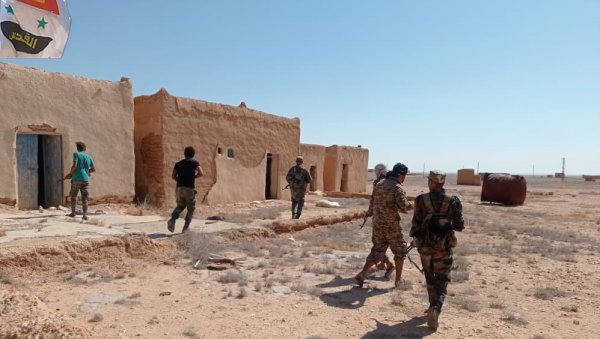 ТЕРОРИСТИ НАПАЛИ СИРИЈСКЕ ВОЈНИКЕ, ПА ГОРКО ЗАЖАЛИЛИ: Уследио блицкриг Асадове армије на руски начин (ФОТО) ТЕРОРИСТИ НАПАЛИ СИРИЈСКЕ ВОЈНИКЕ, ПА ГОРКО ЗАЖАЛИЛИ: Уследио блицкриг Асадове армије на руски начин (ФОТО)
