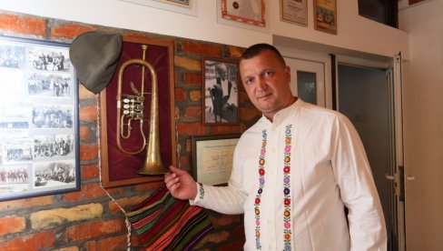 JEVĐIĆEVA ZLATNA SLAVI 20 GODINA: Koncert majstora trube iz Rasne povodom jubileja rada njegovog orkestra JEVĐIĆEVA ZLATNA SLAVI 20 GODINA: Koncert majstora trube iz Rasne povodom jubileja rada njegovog orkestra