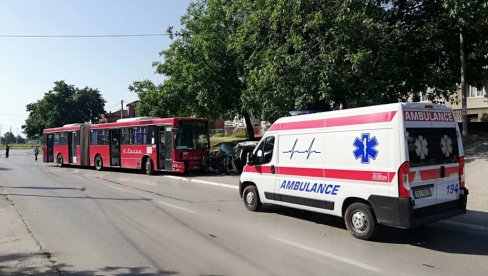 AUTOBUSU OTKAZALE KOMANDE: Vraćao radnike Železare iz treće smene - Detalji stravičnog sudara u Smederevu AUTOBUSU OTKAZALE KOMANDE: Vraćao radnike Železare iz treće smene - Detalji stravičnog sudara u Smederevu