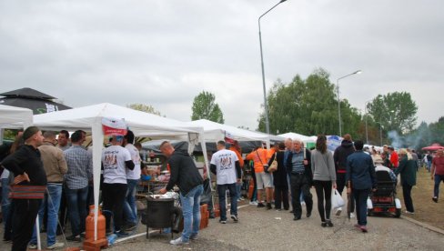 GULAŠIJADA U CRKVENCU: Takmičenje u nedelju u 11 sati GULAŠIJADA U CRKVENCU: Takmičenje u nedelju u 11 sati