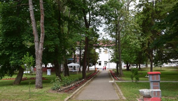 ВИНО ФЕСТ У РЕКОВЦУ: Есенција гастрономског хедонизма у Рековцу ВИНО ФЕСТ У РЕКОВЦУ: Есенција гастрономског хедонизма у Рековцу