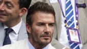 КАКВА СЦЕНА! Дејвид Бекам има 50 година, а погледајте какве га коке јуре (ВИДЕО) КАКВА СЦЕНА! Дејвид Бекам има 50 година, а погледајте какве га коке јуре (ВИДЕО)