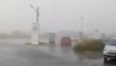 ЈАКО НЕВРЕМЕ ЗАХВАТИЛО ШАБАЦ: Ветар обарао стабла, киша скоро зауставила саобраћај (ВИДЕО)