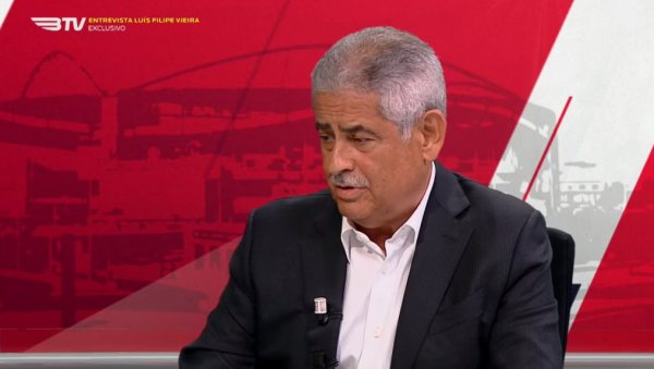 МОРА У КУЋНИ ПРИТВОР: Председник славног европског клуба у проблему због преваре и прања новца МОРА У КУЋНИ ПРИТВОР: Председник славног европског клуба у проблему због преваре и прања новца