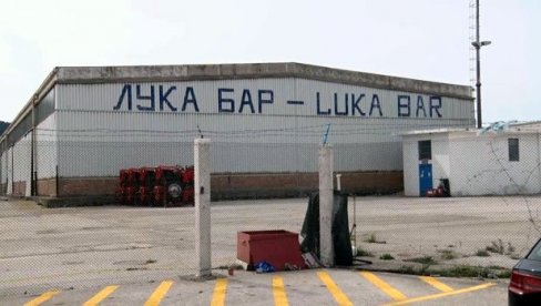 MANDIĆ O CIGARETAMA U LUCI BAR: Skladišta prepuna, a vlada pre dva meseca zabranila skladištenje MANDIĆ O CIGARETAMA U LUCI BAR: Skladišta prepuna, a vlada pre dva meseca zabranila skladištenje