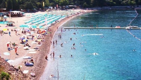 ВОДИЧ КРОЗ ЦЕНЕ ЛЕТОВАЊА: Шта је јефтиније у Црној Гори, а шта у Албанији? ВОДИЧ КРОЗ ЦЕНЕ ЛЕТОВАЊА: Шта је јефтиније у Црној Гори, а шта у Албанији?