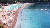 БРОЈКЕ БОЉЕ НЕГО ПРОТЕКЛЕ НЕДЕЉЕ: У Будви 33.000 гостију, надлежни очекују још туриста БРОЈКЕ БОЉЕ НЕГО ПРОТЕКЛЕ НЕДЕЉЕ: У Будви 33.000 гостију, надлежни очекују још туриста