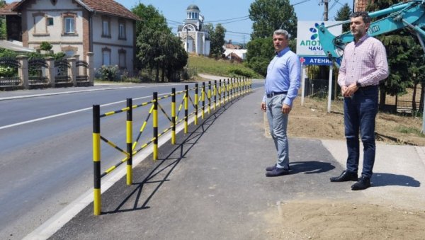 ОАЗА НА 77 АРИ: У чачанској атеници недавно завршена реконструкција моста, а насеље ускоро добија и парк ОАЗА НА 77 АРИ: У чачанској атеници недавно завршена реконструкција моста, а насеље ускоро добија и парк
