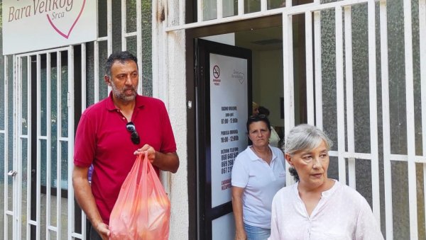 ДА НИКО НЕ БУДЕ ГЛАДАН: Фондација Дивац помагаће народној кухињи у Бару (ФОТО) ДА НИКО НЕ БУДЕ ГЛАДАН: Фондација Дивац помагаће народној кухињи у Бару (ФОТО)