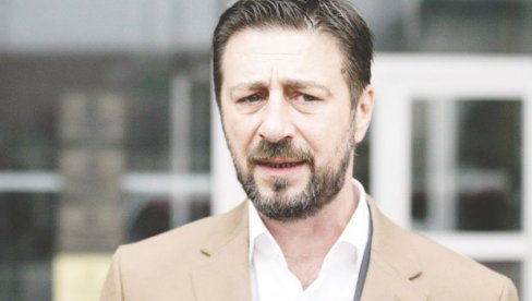 PET GODINA OD UBISTVA MIŠE OGNJANOVIćA: AKB traži odgovore od tužilaštva i radne grupe PET GODINA OD UBISTVA MIŠE OGNJANOVIćA: AKB traži odgovore od tužilaštva i radne grupe