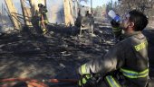 ВИШЕ ОД 100 КУЋА ИЗГОРЕЛО У ПОЖАРУ: Ватра се из шуме пренела на туристички град у Чилеу ВИШЕ ОД 100 КУЋА ИЗГОРЕЛО У ПОЖАРУ: Ватра се из шуме пренела на туристички град у Чилеу