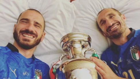 BONUĆI NE POMIŠLJA NA PENZIJU: Iskusni defanzivac odlazi u Bundesligu BONUĆI NE POMIŠLJA NA PENZIJU: Iskusni defanzivac odlazi u Bundesligu