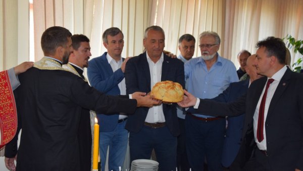 ОБЕЛЕЖЕНА ГРАДСKА СЛАВА: Јагодинци се окупили у част Светих апостола Петра и Павла ОБЕЛЕЖЕНА ГРАДСKА СЛАВА: Јагодинци се окупили у част Светих апостола Петра и Павла