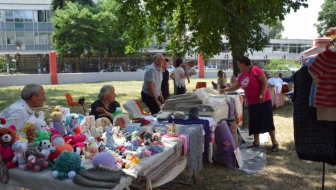 RUKOTVORINE IZ CELE SRBIJE: U Jagodini održan tracicionalni etno sajam RUKOTVORINE IZ CELE SRBIJE: U Jagodini održan tracicionalni etno sajam