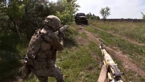 РУСКИ СПЕЦИЈАЛЦИ РАЗБИЛИ ТЕРОРИСТЕ: Поставили заседу, па кренули у напад - објављен снимак војне вежбе (ВИДЕО)