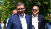 ОЗБИЉНО СЕ СПРЕМАМО ЗА ИЗБОРЕ - Вучић: Део опозиције уцењује целу Србију ОЗБИЉНО СЕ СПРЕМАМО ЗА ИЗБОРЕ - Вучић: Део опозиције уцењује целу Србију