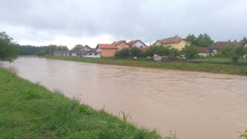 ЗЕЛЕНО СВЕТЛО ЗА ПЛАЖУ НА МЛАВИ: Вода исправна за купаче ЗЕЛЕНО СВЕТЛО ЗА ПЛАЖУ НА МЛАВИ: Вода исправна за купаче
