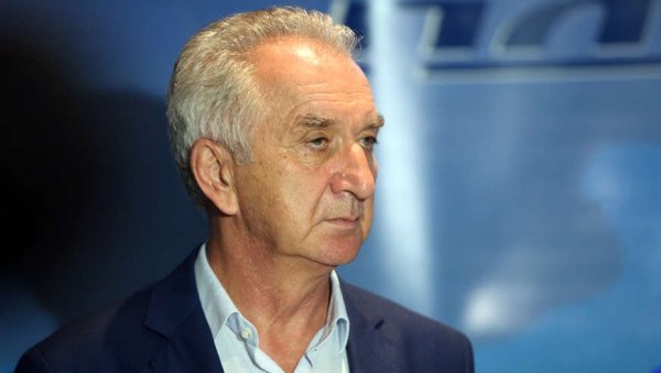 СДС ПРОСЛАВИЛА КРСНУ СЛАВУ: Шаровић на Петровдан поручио - Незамислива политичка сцена без СДС СДС ПРОСЛАВИЛА КРСНУ СЛАВУ: Шаровић на Петровдан поручио - Незамислива политичка сцена без СДС