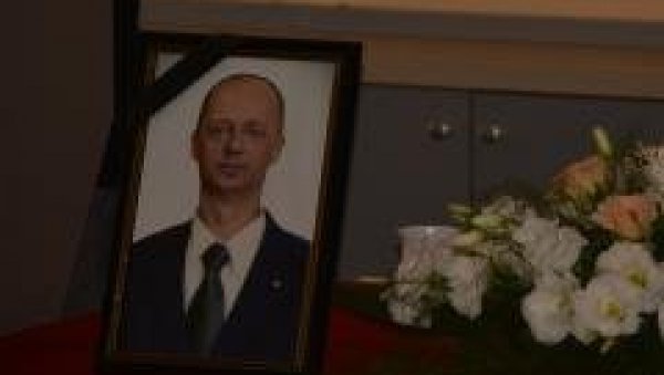 ПРЕМИНУО ДОКТОР ЗОРАН СТЕВАНОВИЋ: Изгубио живот у саобраћајној несрећи - трагична судбина лекара из Крушевца ПРЕМИНУО ДОКТОР ЗОРАН СТЕВАНОВИЋ: Изгубио живот у саобраћајној несрећи - трагична судбина лекара из Крушевца