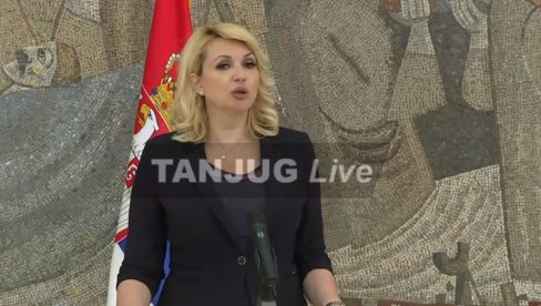ЗАВРШЕНА СЕДНИЦА КРИЗНОГ ШТАБА: Дарија Кисић Тепавчевић - Вакцинација је приоритет, појачаћемо контроле (ВИДЕО) ЗАВРШЕНА СЕДНИЦА КРИЗНОГ ШТАБА: Дарија Кисић Тепавчевић - Вакцинација је приоритет, појачаћемо контроле (ВИДЕО)