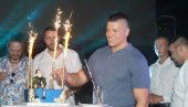 MOMAK IZ PROVINCIJE: Sloba Radanović promovisao prvi album sa osam pesama MOMAK IZ PROVINCIJE: Sloba Radanović promovisao prvi album sa osam pesama