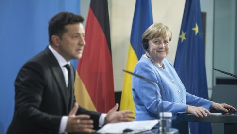 МЕРКЕЛОВА ОХЛАДИЛА ЗЕЛЕНСКОГ: Тешки дани за украјинског председника, из Берлина се вратио празних руку МЕРКЕЛОВА ОХЛАДИЛА ЗЕЛЕНСКОГ: Тешки дани за украјинског председника, из Берлина се вратио празних руку