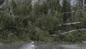 ОЛУЈНО НЕВРЕМЕ ИДЕ КА СРБИЈИ: Грађани Хрватске упозорени, стигле им и СМС поруке ОЛУЈНО НЕВРЕМЕ ИДЕ КА СРБИЈИ: Грађани Хрватске упозорени, стигле им и СМС поруке