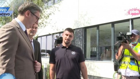 VUČIĆ U ZF PANČEVO: Volvo i Mercedes ne bi mogli bez delova proizvedenih u Srbiji (VIDEO) VUČIĆ U ZF PANČEVO: Volvo i Mercedes ne bi mogli bez delova proizvedenih u Srbiji (VIDEO)