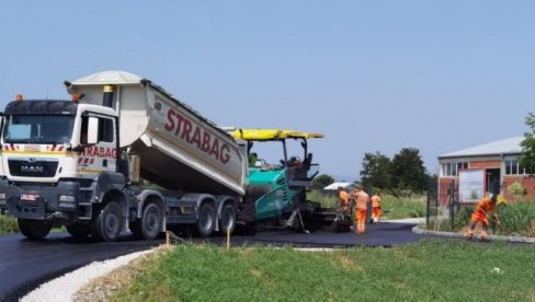 U TOKU IZGRADNJA PUTEVA NA 11 LOKACIJA U ČAČKU: Asfalt će biti u svakom selu