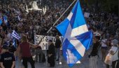 HAOS U GRČKOJ: Hiljade ljudi protestuje zbog plana da se vakcinišu deca od 15 godina HAOS U GRČKOJ: Hiljade ljudi protestuje zbog plana da se vakcinišu deca od 15 godina