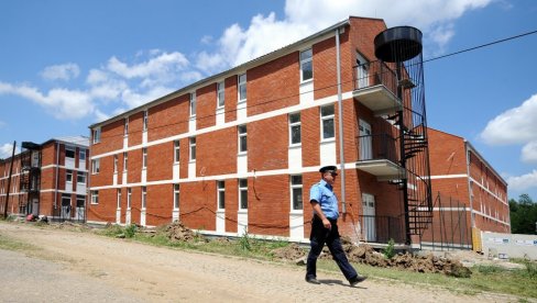 ROBIJAJU, PA SLAVE MATURU: Među izvršiocima najtežih krivičnih dela ima i tinejdžera, koji su još daleko od punoletstva ROBIJAJU, PA SLAVE MATURU: Među izvršiocima najtežih krivičnih dela ima i tinejdžera, koji su još daleko od punoletstva
