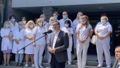 ВУЧИЋ НА ОТВАРАЊУ ЗДРАВСТВЕНЕ СТАНИЦЕ У БОРЧИ: Правимо 12 нових болница - Повећање плата здравственим радницима до краја године (ВИДЕО)