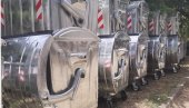 НОВИ КОНТЕЈНЕРИ НА ЧУКАРИЦИ И ЗВЕЗДАРИ: Старе ђубријере замењене новим НОВИ КОНТЕЈНЕРИ НА ЧУКАРИЦИ И ЗВЕЗДАРИ: Старе ђубријере замењене новим