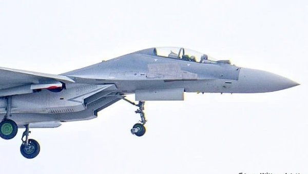 ПОГЛЕДАЈТЕ - КИНЕСКИ Ј-16 ПРЕСРЕЋЕ АМЕРИЧКИ ШПИЈУНСКИ АВИОН: Индо-пацифичка команда САД се жали на безбедност (ВИДЕО) ПОГЛЕДАЈТЕ - КИНЕСКИ Ј-16 ПРЕСРЕЋЕ АМЕРИЧКИ ШПИЈУНСКИ АВИОН: Индо-пацифичка команда САД се жали на безбедност (ВИДЕО)