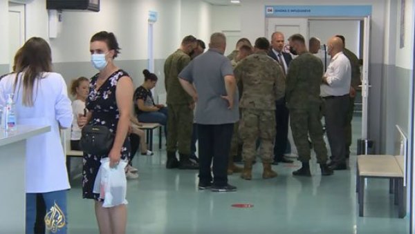 ИГНОРИШИТЕ ГЛАСИНЕ, САЧЕКАЈТЕ ЧИЊЕНИЦЕ: Амбасада САД у Приштини о тровању људи неисправном водом у Дечанима ИГНОРИШИТЕ ГЛАСИНЕ, САЧЕКАЈТЕ ЧИЊЕНИЦЕ: Амбасада САД у Приштини о тровању људи неисправном водом у Дечанима