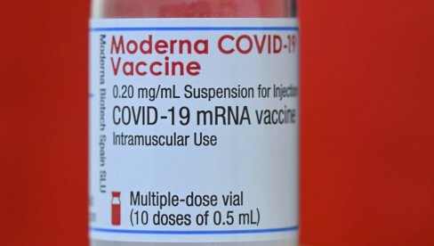 ГРАЂАНИ ЋЕ БИРАТИ И ТРЕЋУ ДОЗУ? Нови круг имунизације могућ и пре септембра, циљна група су три категорије ГРАЂАНИ ЋЕ БИРАТИ И ТРЕЋУ ДОЗУ? Нови круг имунизације могућ и пре септембра, циљна група су три категорије
