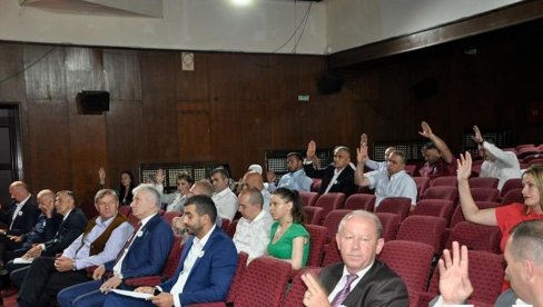 СЕЋАЊЕ НА ЖРТВЕ ЗЛОЧИНА: Одборници у Рожајама одлучили да 11. јул буде дан Сребренице СЕЋАЊЕ НА ЖРТВЕ ЗЛОЧИНА: Одборници у Рожајама одлучили да 11. јул буде дан Сребренице