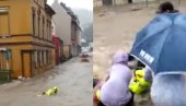 DRAMATIČAN SNIMAK IZ NEMAČKE: Meštani uskočili u vodu da spasu vatrogasca! (VIDEO) DRAMATIČAN SNIMAK IZ NEMAČKE: Meštani uskočili u vodu da spasu vatrogasca! (VIDEO)