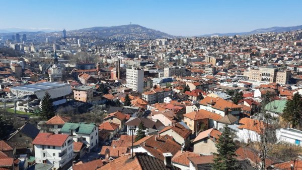 И ТУЖБАМА ХОЋЕ ДА ОЦРНЕ СРБИЈУ: Анализа Новости - Која је позадина наступа Приштине и Сарајева на међународној сцени
