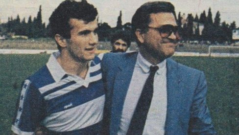 POSLEDNJI POZDRAV ŽIVI IZ BUDUĆNOSTI: Plavi su sa Bardom na klupi pobeđivali Zvezdu na Marakani, Hajduk na Poljudu POSLEDNJI POZDRAV ŽIVI IZ BUDUĆNOSTI: Plavi su sa Bardom na klupi pobeđivali Zvezdu na Marakani, Hajduk na Poljudu