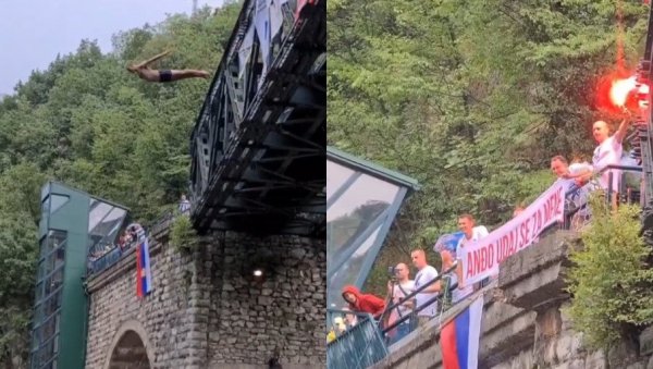 НЕСТВАРНА СЦЕНА У УЖИЦУ: Младић скочио с моста и затражио руку своје девојке Анђе (ВИДЕО) НЕСТВАРНА СЦЕНА У УЖИЦУ: Младић скочио с моста и затражио руку своје девојке Анђе (ВИДЕО)