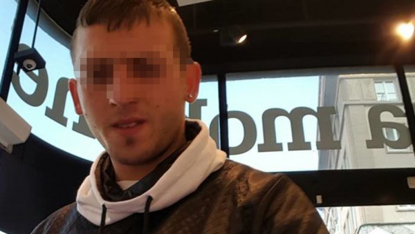 ОВО ЈЕ НАПАДАЧ ИЗ СПЛИТА: Брутално претукао две жене, пљачкао куће и радње, хвалио се и бежањем од полиције (ВИДЕО) ОВО ЈЕ НАПАДАЧ ИЗ СПЛИТА: Брутално претукао две жене, пљачкао куће и радње, хвалио се и бежањем од полиције (ВИДЕО)