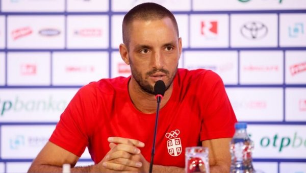СРБИ ТРЉАЈУ РУКЕ! Ривал на старту Дејвис купа у тоталном расулу СРБИ ТРЉАЈУ РУКЕ! Ривал на старту Дејвис купа у тоталном расулу