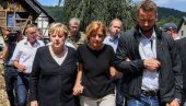 АНГЕЛА ОБЕЋАЛА ПОМОЋ: Након поплава обишла народ и поручила - Уз вас смо! АНГЕЛА ОБЕЋАЛА ПОМОЋ: Након поплава обишла народ и поручила - Уз вас смо!