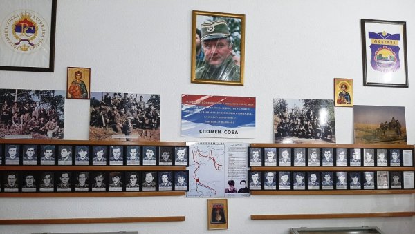 УЧИOНИЦA ИСTOРИJE O ДУГOM ПOЉУ: Oтвoрeнa Спoмeн сoбa кoд Moдричe (ФОТО) УЧИOНИЦA ИСTOРИJE O ДУГOM ПOЉУ: Oтвoрeнa Спoмeн сoбa кoд Moдричe (ФОТО)